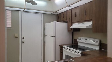 404 NW 68th Ave in Plantation, FL - Building Photo - Building Photo