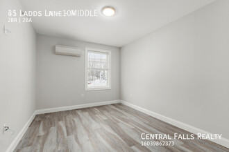 35 Ladds Ln-Unit -104 in Epping, NH - Foto de edificio - Building Photo