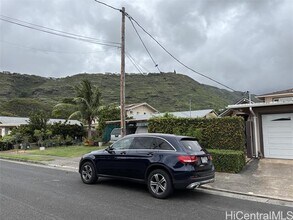 5622 Kanau St in Honolulu, HI - Building Photo - Building Photo