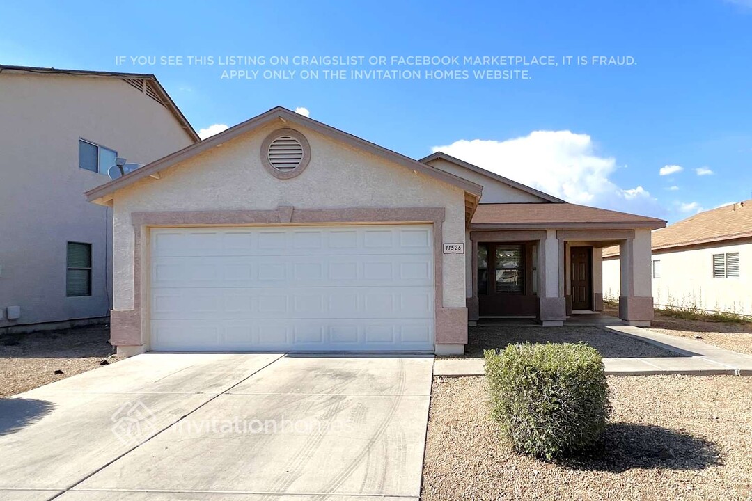11526 W Wethersfield Rd in El Mirage, AZ - Foto de edificio