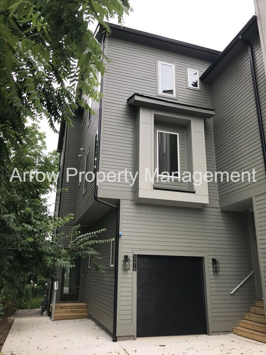 527 Veritas St in Nashville, TN - Building Photo