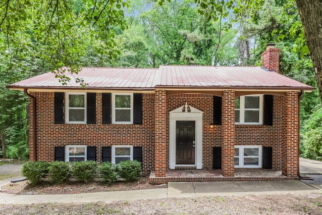 property at 2870 Valley Brook Dr SW