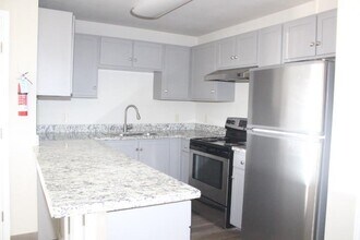2714 E Lyon St-Unit -6 in Laredo, TX - Building Photo - Building Photo