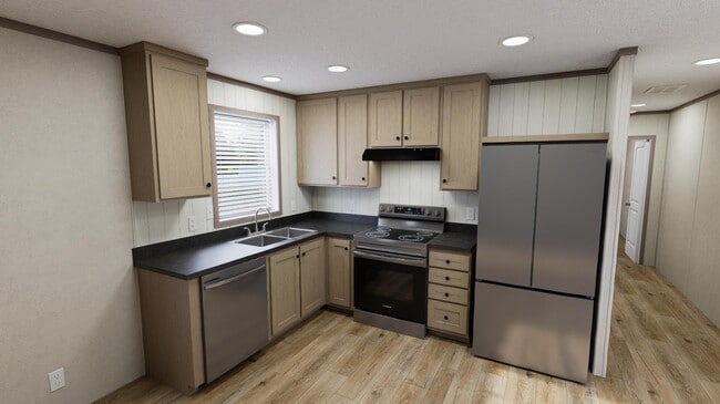 property at 5512 Patriots Ln