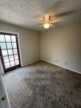 4119 Castlewood in San Antonio, TX - Building Photo - Building Photo
