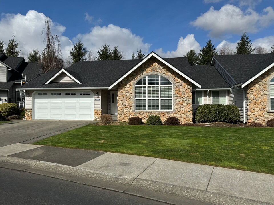 2225 James Cir in Lynden, WA - Building Photo