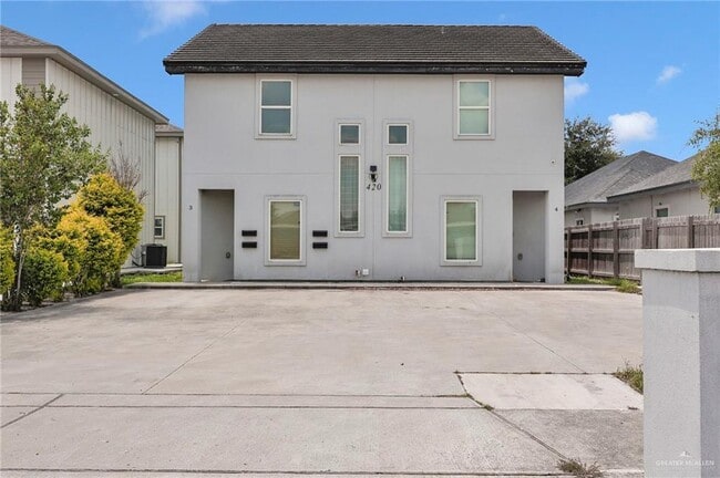 property at 420 W Chavez St