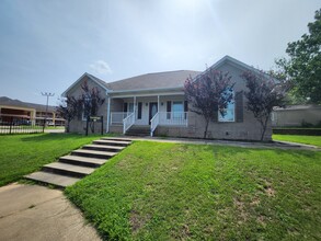 5924 S University Ave in Little Rock, AR - Building Photo - Building Photo