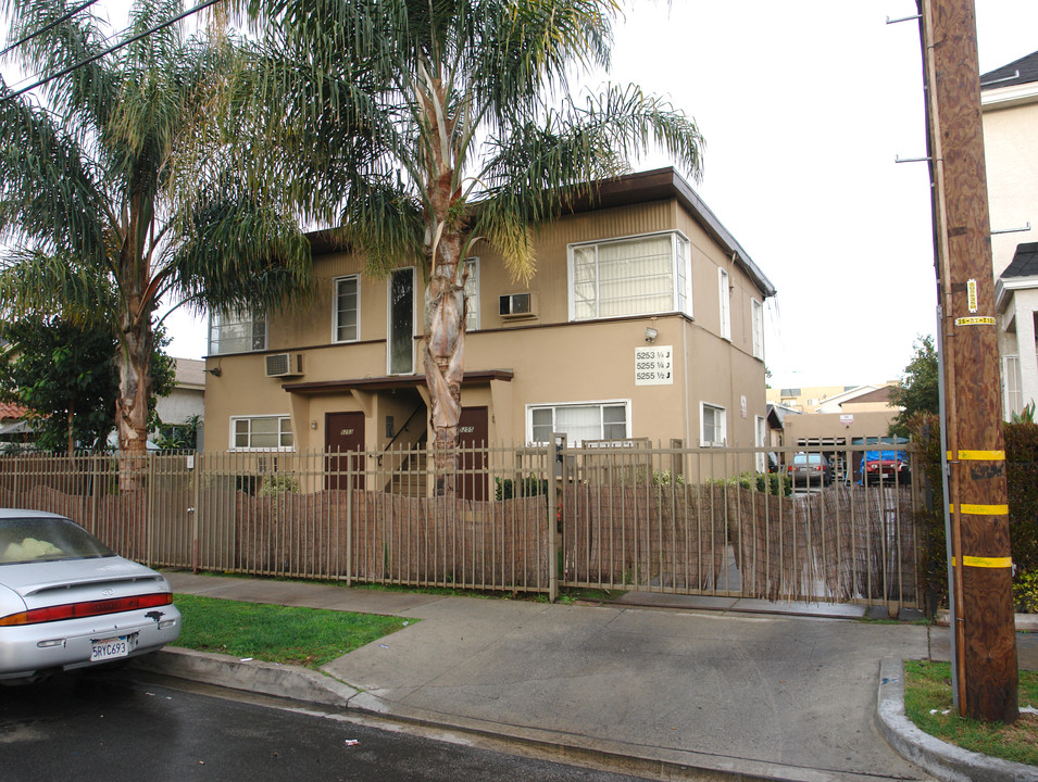 5253-5255 Denny Ave in North Hollywood, CA - Building Photo