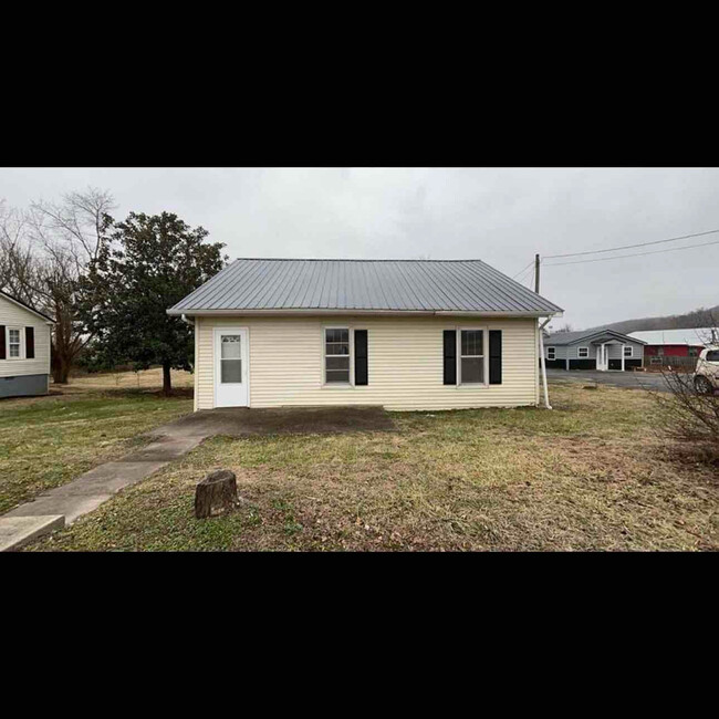 property at 409 Mammoth Cave St