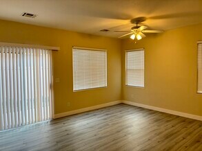 5863 W Poseidon Quest Ct in Las Vegas, NV - Building Photo - Building Photo