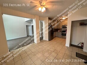 335 Freyling Pl SE in Grand Rapids, MI - Building Photo - Building Photo