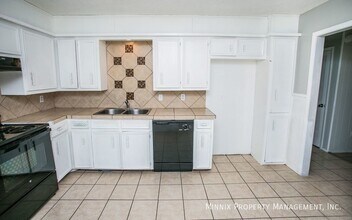 2302 40th St in Lubbock, TX - Building Photo - Building Photo