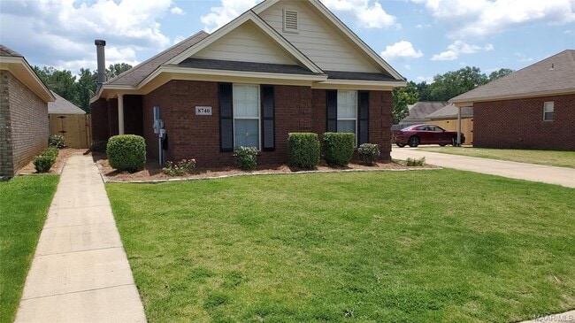 property at 8740 Lindsey Ln