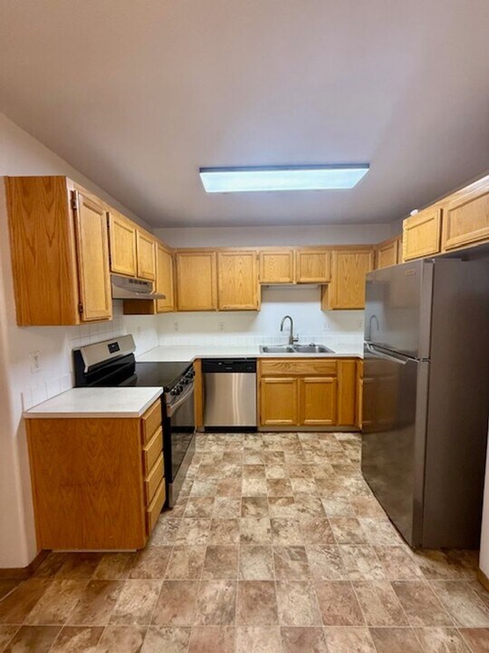 1290 NW Knoxville Blvd in Bend, OR - Building Photo