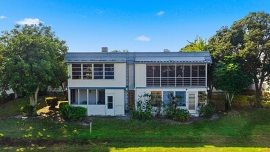 374 Tuscany Ln in Delray Beach, FL - Building Photo - Building Photo