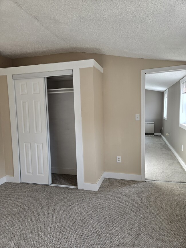295 Shiloh Rd, Unit 295B in Durham, ME - Building Photo - Building Photo