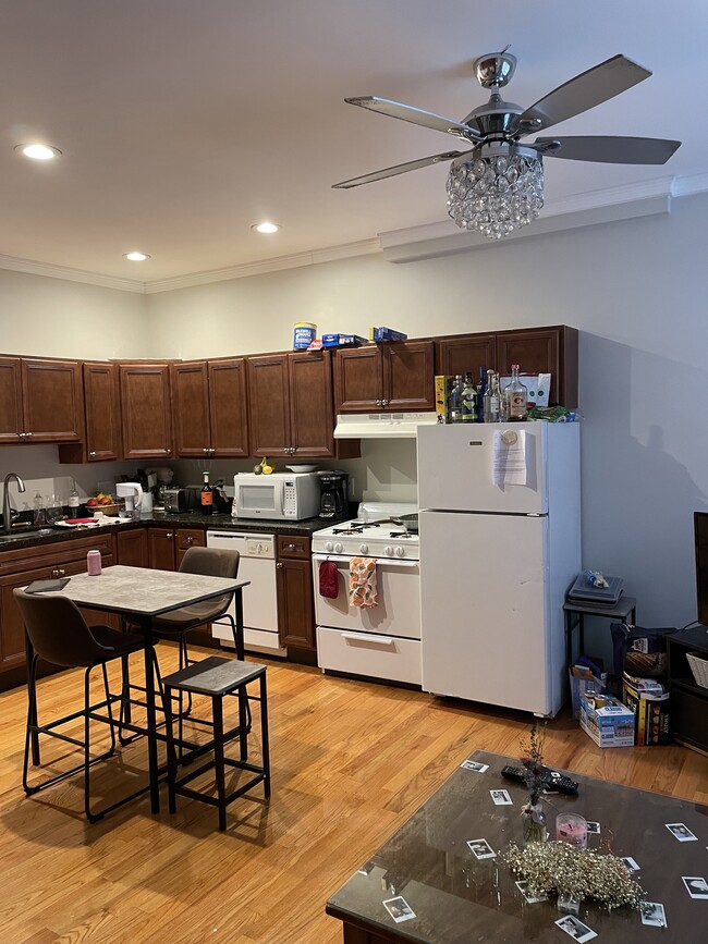 153 Salem St, Unit 7