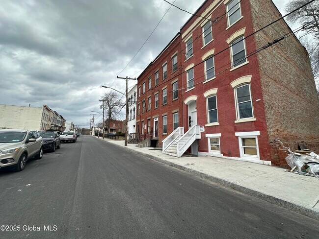 15 Delaware St-Unit -1 in Albany, NY - Building Photo - Building Photo