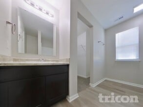 8023 Grove Berry Way in Indianapolis, IN - Building Photo - Building Photo