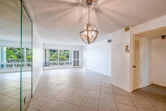 1169 Hillsboro Mile-Unit -207 in Hillsboro Beach, FL - Building Photo - Building Photo