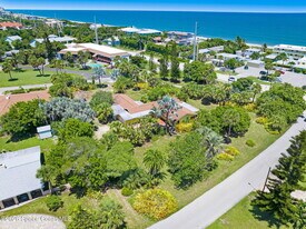 100 Tampa Ave in Indialantic, FL - Building Photo