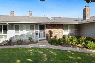 1199 E 1st St in Tustin, CA - Building Photo