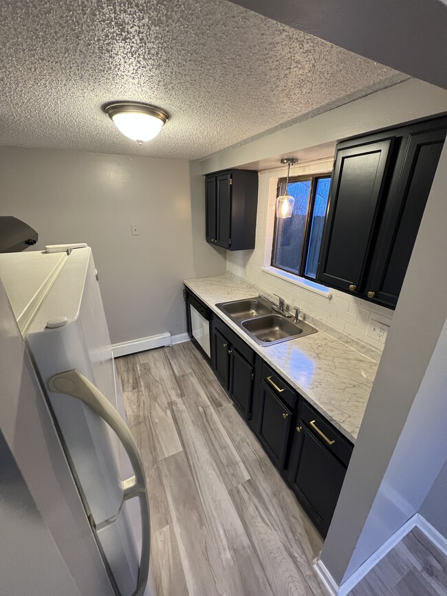 164 Melrose St, Unit 2 in Buffalo, NY - Building Photo - Building Photo