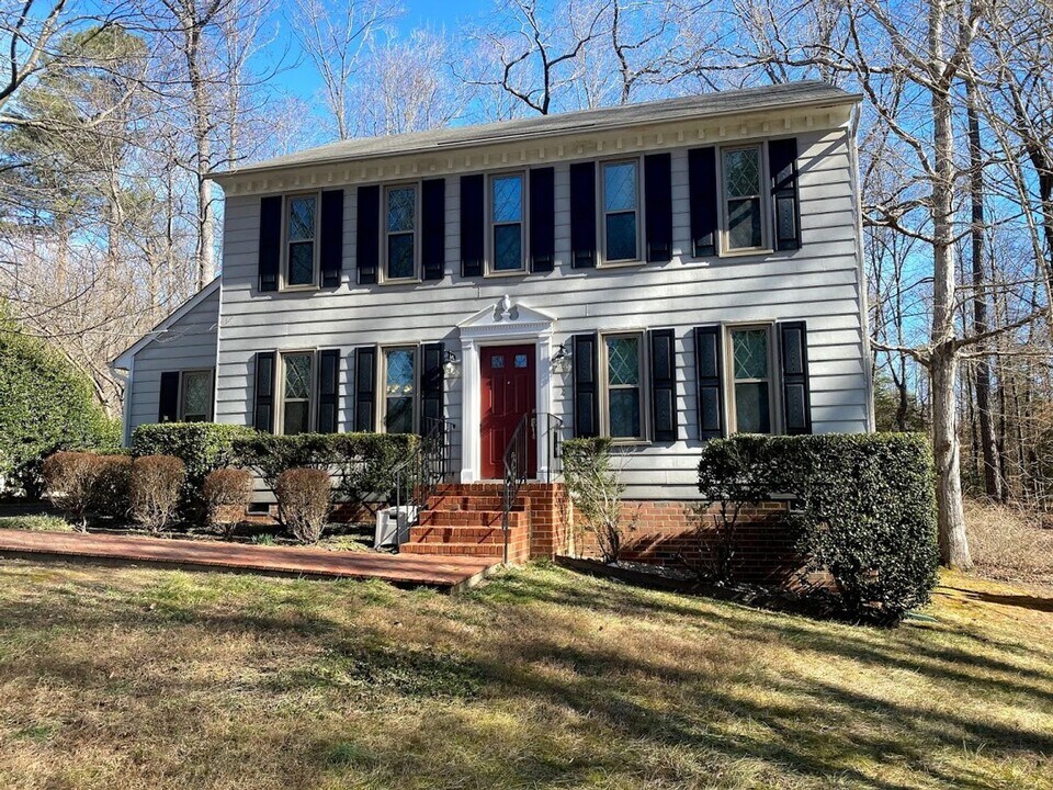 1954 Celia Crescent in Richmond, VA - Building Photo