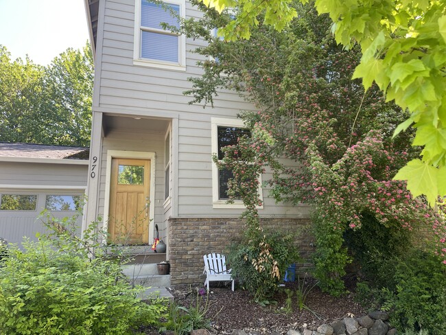 property at 970 Stone Ridge Ave