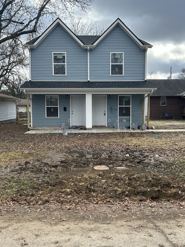 property at 518 E Monroe St