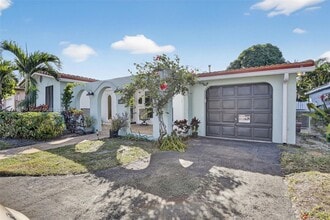 7920 Alhambra Blvd in Miramar, FL - Building Photo - Building Photo