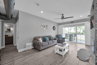 12800 Melville Dr in Montgomery, TX - Building Photo - Building Photo