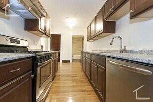 21 S Hobart St, Unit 2 in Boston, MA - Building Photo