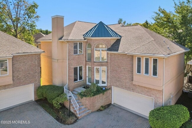 property at 211 Piper's Landing Ct