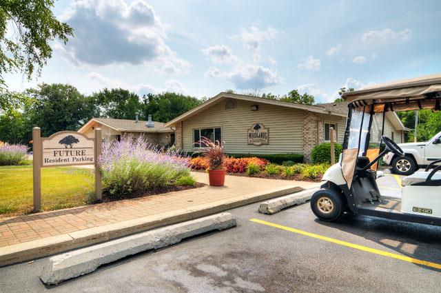 The Woodlands of Crest Hill in Crest Hill, IL - Building Photo - Building Photo