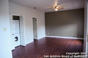 11839 Parliament St in San Antonio, TX - Foto de edificio - Building Photo