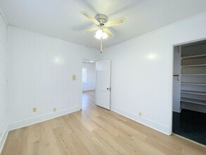 111 W 6th Ave in South Hutchinson, KS - Building Photo - Building Photo