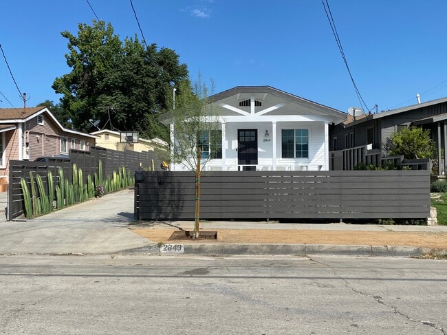 property at 2849 Knox Ave