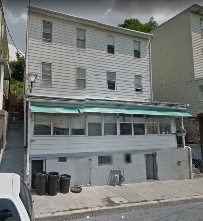323 S 3rd St in Steelton, PA - Building Photo