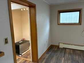 5 E 3rd St, Unit 1st floor in Lewistown, PA - Building Photo - Building Photo