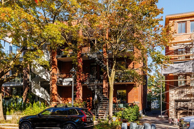 1531 Le Caron Rue in Montréal, QC - Building Photo - Building Photo