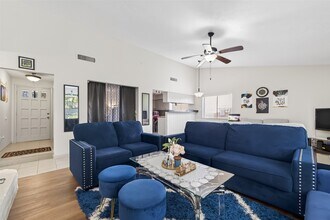 10423 Permian Dr in Sugar Land, TX - Building Photo - Building Photo