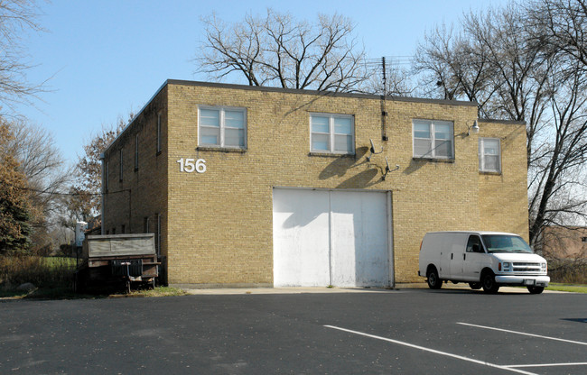 152 S Washington St in Carpentersville, IL - Building Photo - Building Photo