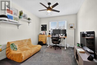 26 Benchland St in Ottawa, ON - Building Photo - Building Photo