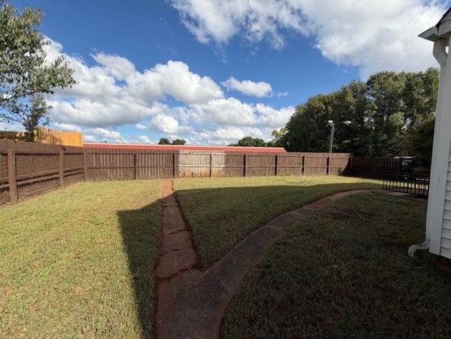 995 Salisbury Ridge Rd in Winston-Salem, NC - Building Photo - Building Photo