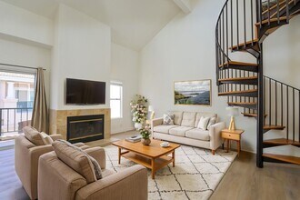 7224 Shoreline Dr in San Diego, CA - Building Photo - Building Photo