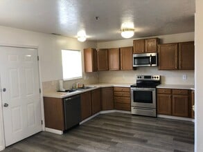 205 N Geneva Rd in Provo, UT - Building Photo - Building Photo