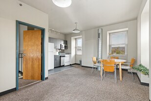 1420 Cecil B. Moore Ave, Unit C in Philadelphia, PA - Building Photo