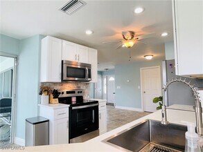 5403 SW 3rd Ave in Cape Coral, FL - Building Photo - Building Photo